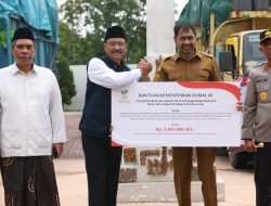 Gubernur Aceh Terima Bantuan Logistik Kemensos Rp 9 Miliar untuk Penanganan Banjir dan Longsor. 