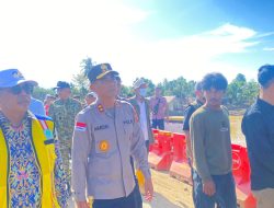 Kapolda Dampingi Wapres Gibran Tinjau Lokasi Banjir Bandang di Pidie Jaya. 