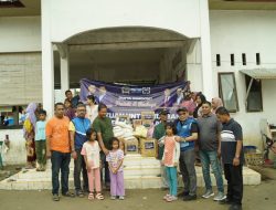 Anggota DPR RI Fraksi Partai Demokrat HT Ibrahim Salurkan Bantuan untuk Korban Banjir di Bireuen. 