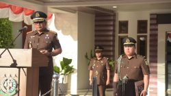 Kejati Aceh Sematkan PIN WBK Pada Peringati Hari Bela Negara ke-77.