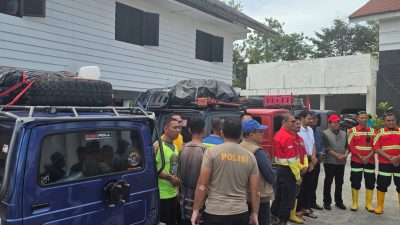 Mualem Lepas 10 Mobil Offroad Bawa Sembako ke Daerah Terisolasi di Gayo Lues. 