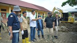 Sekda Aceh Pantau Aksi ASN Relawan di Pidie Jaya dan Bireuen.