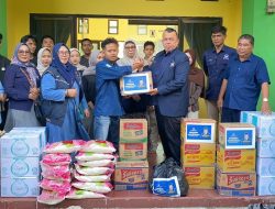 Ketua DPW NasDem Aceh Serahkan Bantuan Bagi Mahasiswa Korban Terdampak Banjir dan Longsor di Aceh.