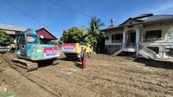 Kapolri Bantu Alat Berat untuk Pemulihan Pasca Banjir di Pidie. 