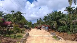 Masyarakat Minta Tidak Ada Yang Hambat Pembangunan Jalan Transmigrasi di Simeulue. 