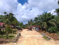 Masyarakat Minta Tidak Ada Yang Hambat Pembangunan Jalan Transmigrasi di Simeulue. 