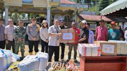 Kapolres Pidie Dampingi Tim KSP Salurkan Bantuan untuk Korban Banjir. 