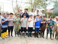 Wagub Dampingi Mendagri Pimpin Apel Satgas Percepatan Pemulihan Pascabencana di Aceh Tamiang. 