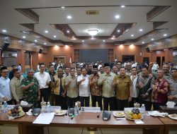 Wagub dan Bupati/Wali Kota Ikuti Rapat Penanganan Bencana Bersama Mendagri. 