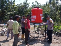 Polres Pidie Serahkan Bantuan Sumur Bor Dari Kapolda Aceh untuk Warga Lamkawe.