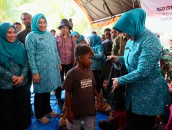 Kak Na Dampingi Ketum TP PKK Pusat Salurkan Bantuan di Aceh Timur.