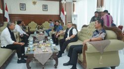 Sekda Aceh Sambut Menko Pangan dan Dua Menteri di Bandara SIM.