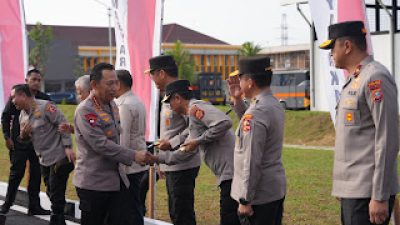 Kapolda Aceh Hadiri Pelepasan Distribusi Bantuan Kemanusiaan Polri Untuk Aceh, Sumut, dan Sumbar. 