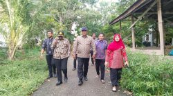 Sekda Jalaluddin Tinjau Kebakaran Dayah di Gampong Ceurih Ulee Kareng.