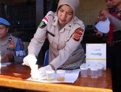 Sipropam Polresta Banda Aceh Cek Urine Personel. 