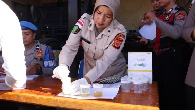 Sipropam Polresta Banda Aceh Cek Urine Personel. 