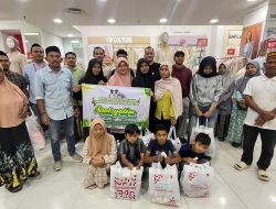 Keuchik Pango Deah Boyong Anak Yatim Belanja Pakaian Di Mall Matahari.