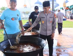 Kapolda Aceh Berbaur dengan Masyarakat Pada Khanduri Ramadhan di Mesjid Raya.