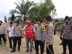 Pondasi Jembatan Bailey Polri di Aceh Utara Bergeser Akibat Luapan Sungai.