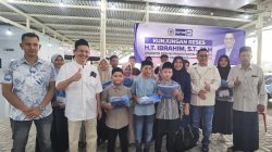 H T Ibrahim Gelar Buka Puasa Bersama dan Santuni Anak Yatim di Lamreung Jelang Idul Fitri. 