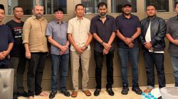 Mualem Kunjungi Warga Aceh Korban di Polda Metro Jaya. 