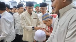 Kapolda Aceh Salat Idul Adha di Masjid Raya Baiturrahman Dan Serahkan Satu Ekor Sapi Untuk Qurban