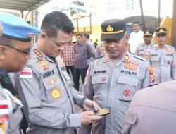 Perkuat Pengawasan Internal, Kapolresta Banda Aceh Pimpin Tes Urine Personel. 