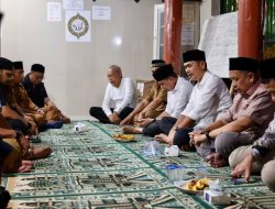 Sekda Hadiri Takziah ke Rumah Duka Pemred Harian Serambi Indonesia di Sigli. . 