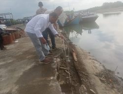 Nelayan Pidie Minta DKP Aceh Segera Bangun PPI Kuala Peukan Baro Pidie Yang Roboh.