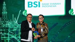 Perkuat Pemberdayaan Masyarakat melalui Green Zakat, BSI Raih Anugerah Utama ESG. 