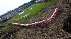 BSI Kibarkan Merah Putih 81 Meter di Aceh Tamiang.