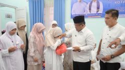 Aminullah Santuni Anak Yatim pada Tasyakuran HUT ke-28 PAN.