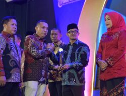 Pemerintah Aceh Terima Serambi Award 2026 Atas Penanganan Bencana. 