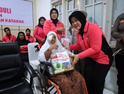 Bhayangkari Turunkan 74 Nakes dalam Bakkes di Aceh Tamiang.