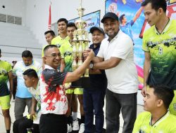 Tim Voli Bank Aceh Juara Open Turnamen Bola Voli HUT TNI ke-81. 