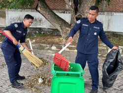 Bidhumas Polda Aceh Gelar Baksos Bersihkan Sarana Ibadah. 