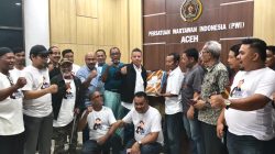 Balon Ketua PWI Aceh Sayuti Achmad Serahkan Bukti Dukungan dari 15 Kabupaten/Kota Se Aceh.