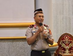 Wakapolda Aceh Sampaikan Pesan Kamtibmas saat Subuh Keliling di Masjid Oman. 